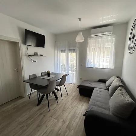 Apartments Dobrenic Vodice Exterior photo